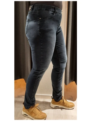 Only Carmakoma Willy regular skinny ankle jeans dark blue.