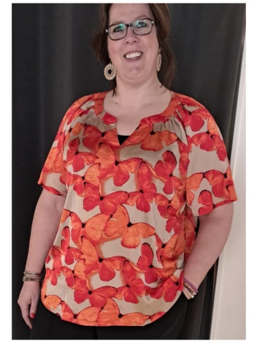 STUDIO BLOUSE PRINT VLINDER 1-2 FLAIR SLEEVES
