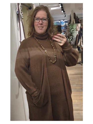 LONG CARDIGAN BALLOON SLEEVES in de kleuren bruin, rood en zwart