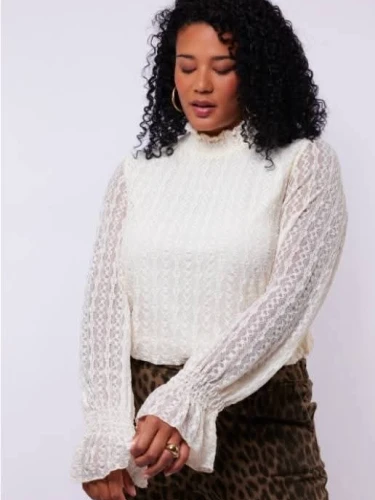 EXXCELLENT CECILIA TOP KANT OFFWHITE