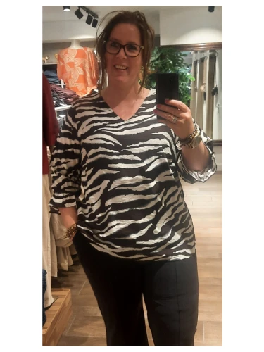 KCVICA BLOUSE
